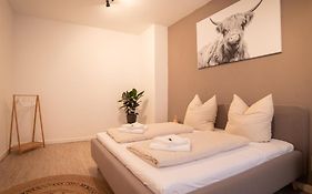 Exklusive Wohnung mit Kingsize-Bett I 75qm I am See I Netflix I gratis Kaffee&Teeangebot